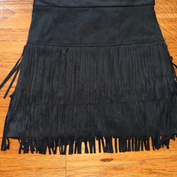 Altar'd State Fringe Black Skirt Size M - Picture 3 of 4